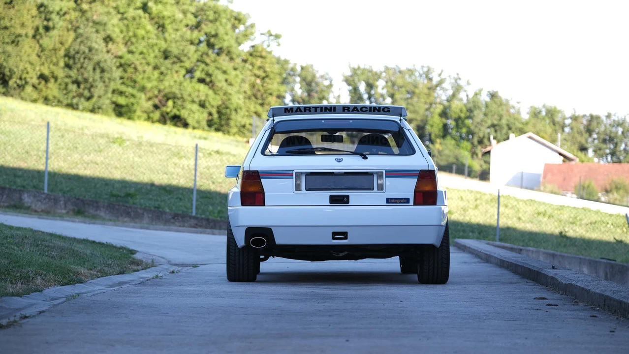1993 Lancia Delta 1st Gen - Image 12 of 31