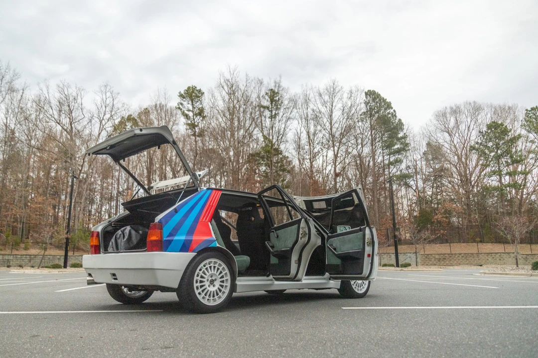 1993 Lancia Delta 1st Gen - Image 25 of 31