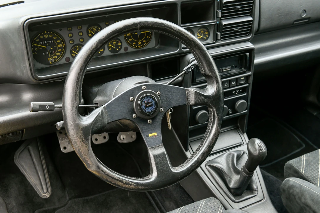 1993 Lancia Delta 1st Gen - Image 26 of 31