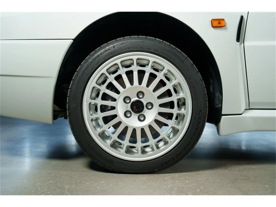 1993 Lancia Delta 1st Gen - Image 12 of 31