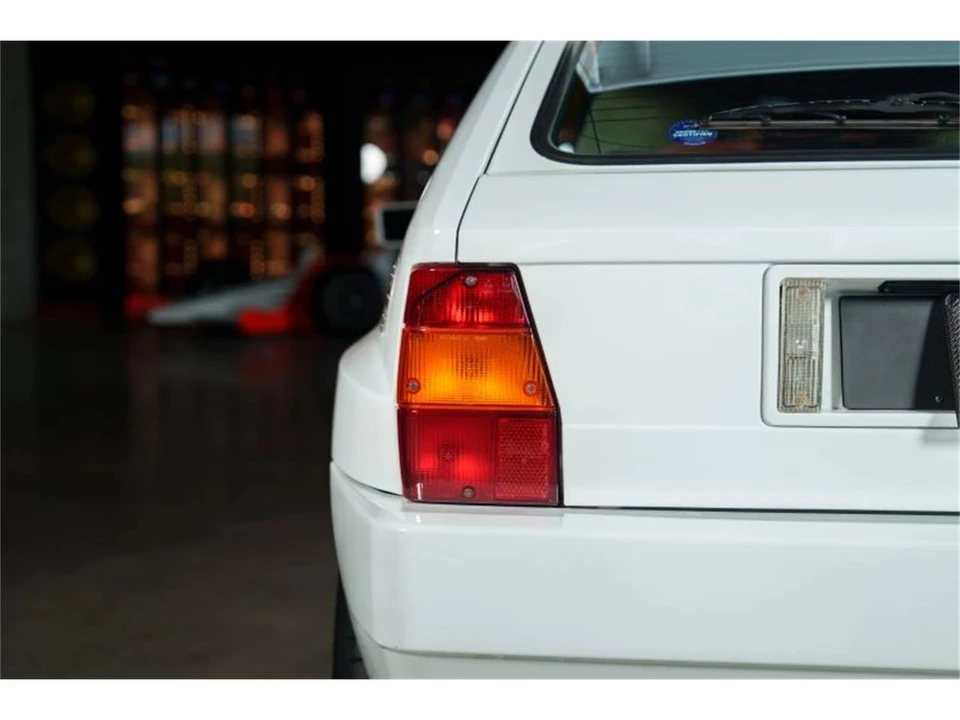 1993 Lancia Delta 1st Gen - Image 17 of 31