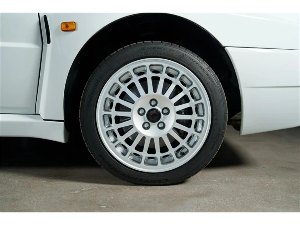 1993 Lancia Delta 1st Gen - Image 9 of 31