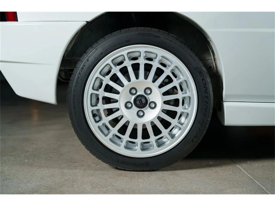 1993 Lancia Delta 1st Gen - Image 10 of 31
