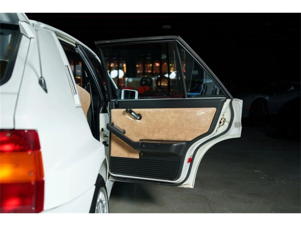 1993 Lancia Delta 1st Gen - Image 15 of 31