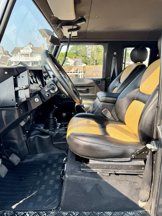 1993 Land Rover Defender 110 - Image 17 of 21