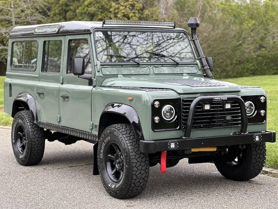 1993 Land Rover Defender 110 - Image 8 of 12