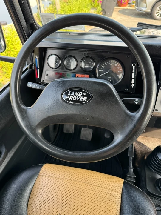 1993 Land Rover Defender 110 - Image 14 of 21