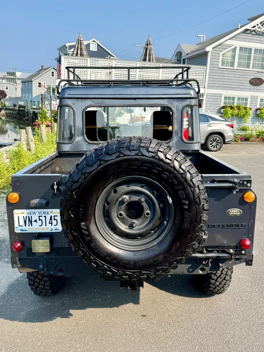 1993 Land Rover Defender 110 - Image 5 of 21