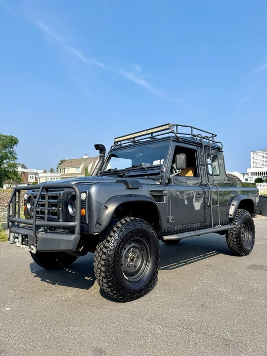 1993 Land Rover Defender 110 - Image 8 of 21