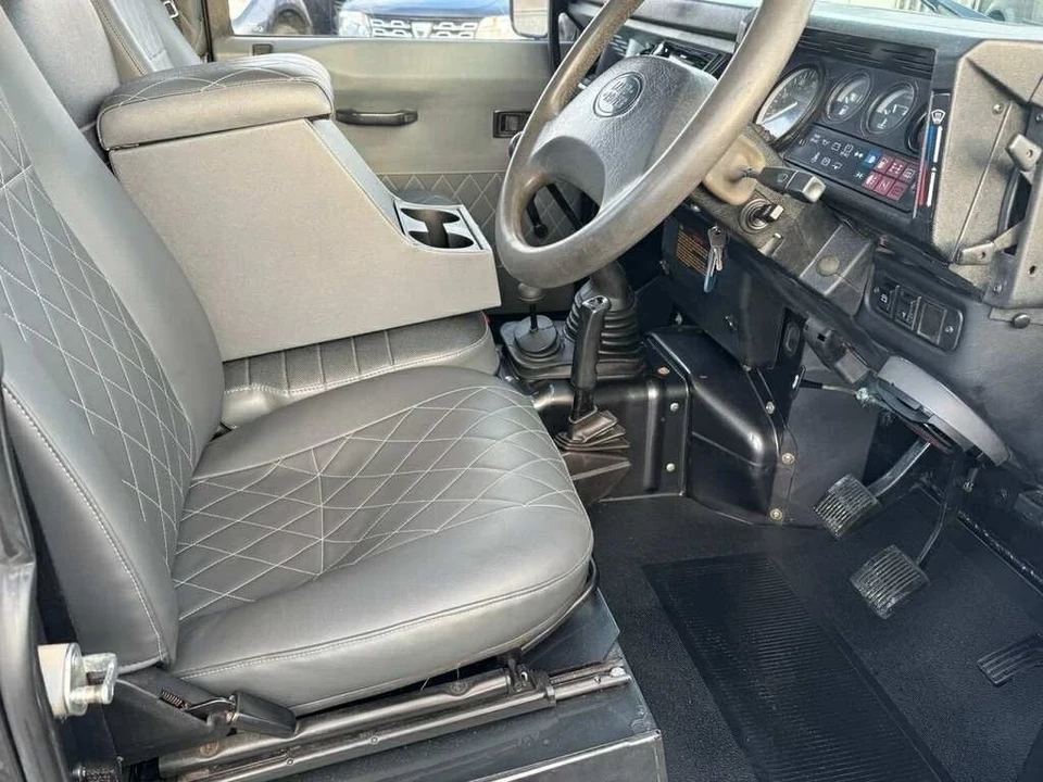 1993 Land Rover Defender 90 - Image 13 of 21