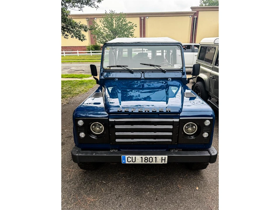 1993 Land Rover Defender 110 - Image 5 of 31