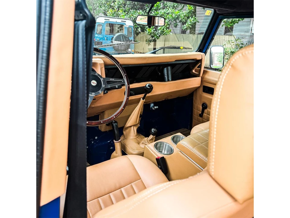 1993 Land Rover Defender 110 - Image 11 of 31