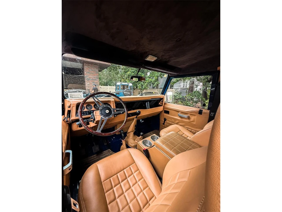 1993 Land Rover Defender 110 - Image 12 of 31
