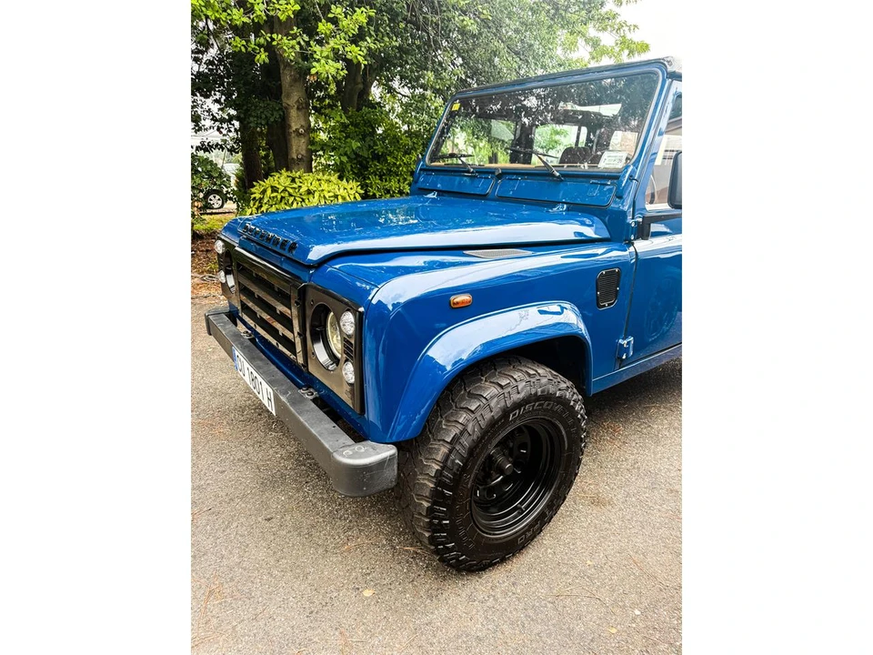 1993 Land Rover Defender 110 - Image 14 of 31