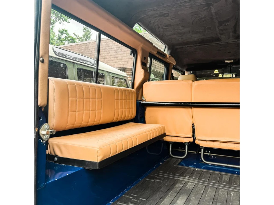 1993 Land Rover Defender 110 - Image 16 of 31