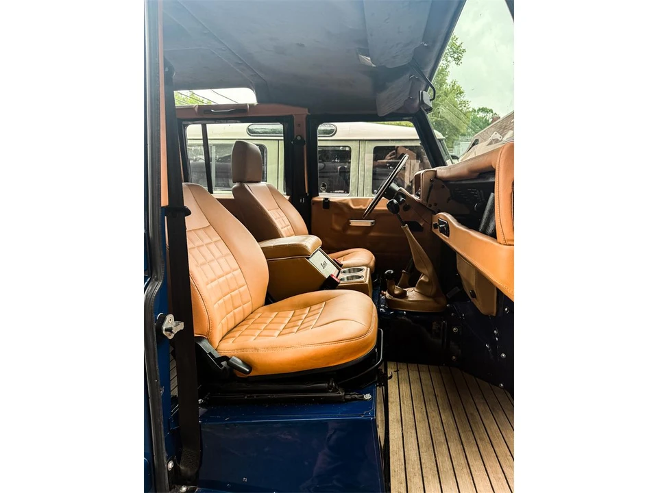 1993 Land Rover Defender 110 - Image 22 of 31