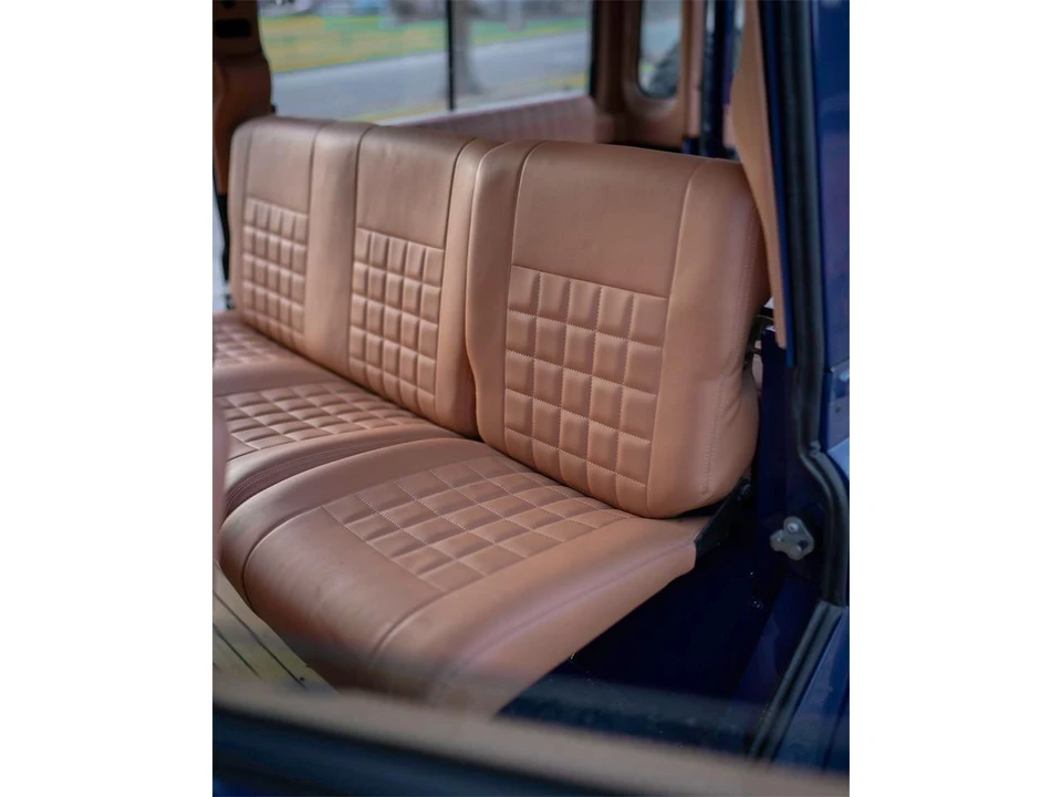 1993 Land Rover Defender 110 - Image 30 of 31