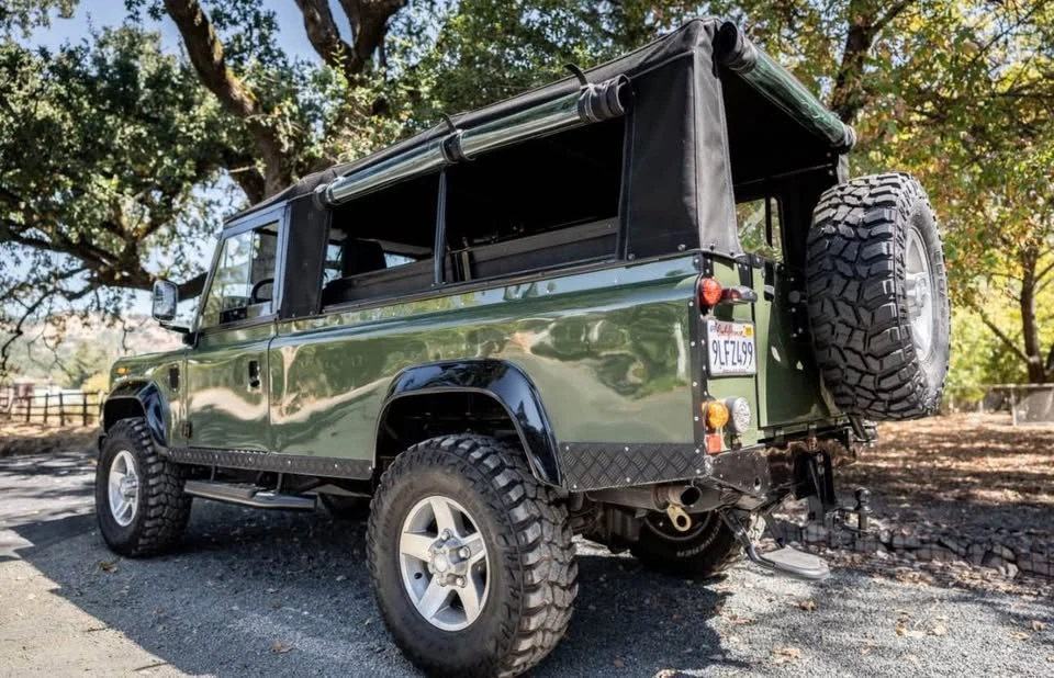1993 Land Rover Defender 110 - Image 4 of 11