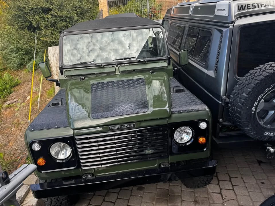 1993 Land Rover Defender 110 - Image 10 of 11