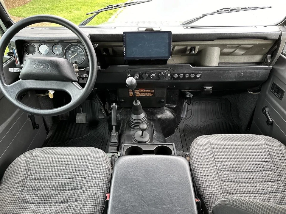1993 Land Rover Defender 110 - Image 4 of 12
