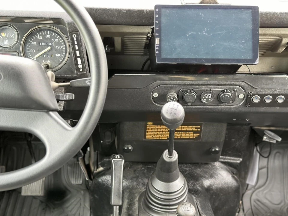 1993 Land Rover Defender 110 - Image 7 of 12