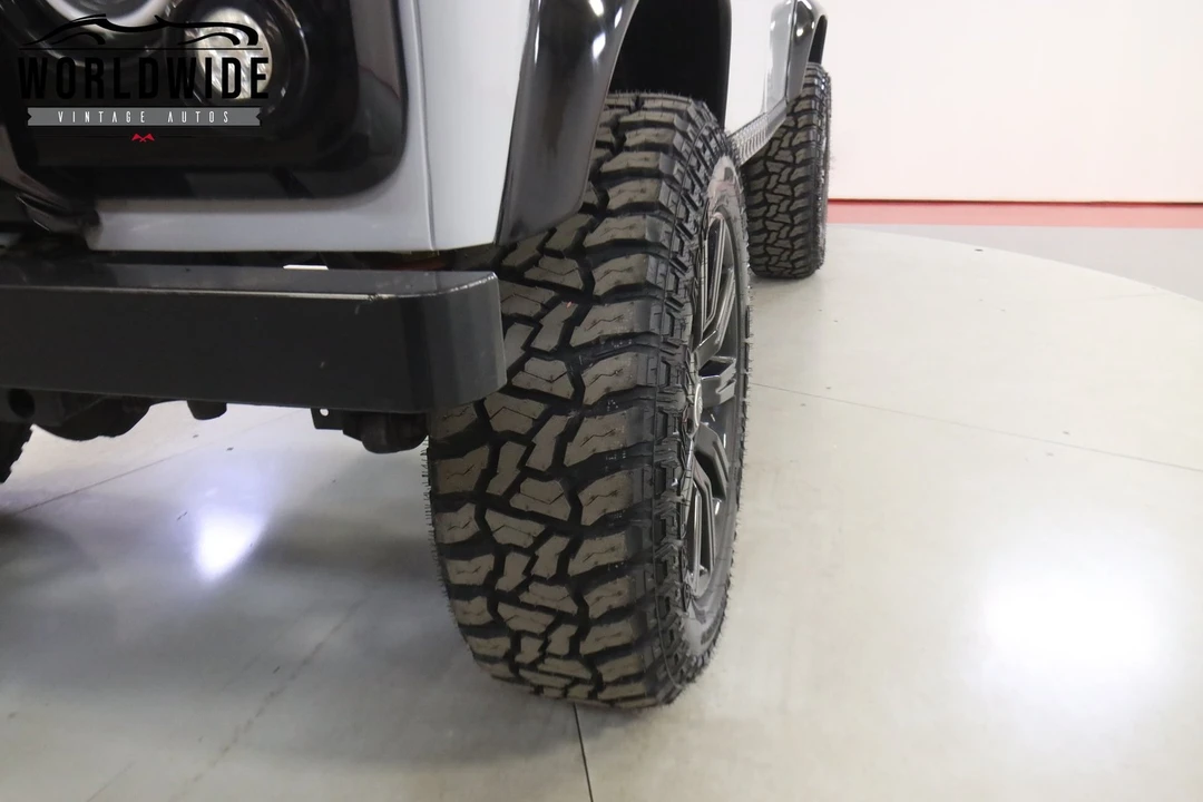 1993 Land Rover Defender 110 - Image 11 of 12