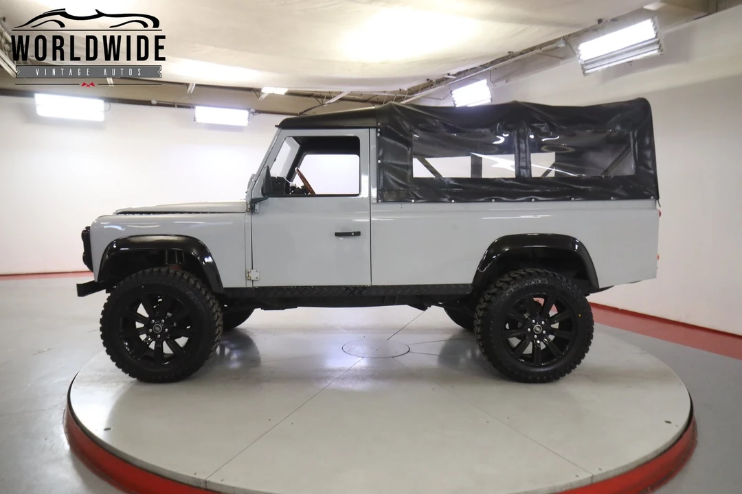 1993 Land Rover Defender 110 - Image 3 of 12