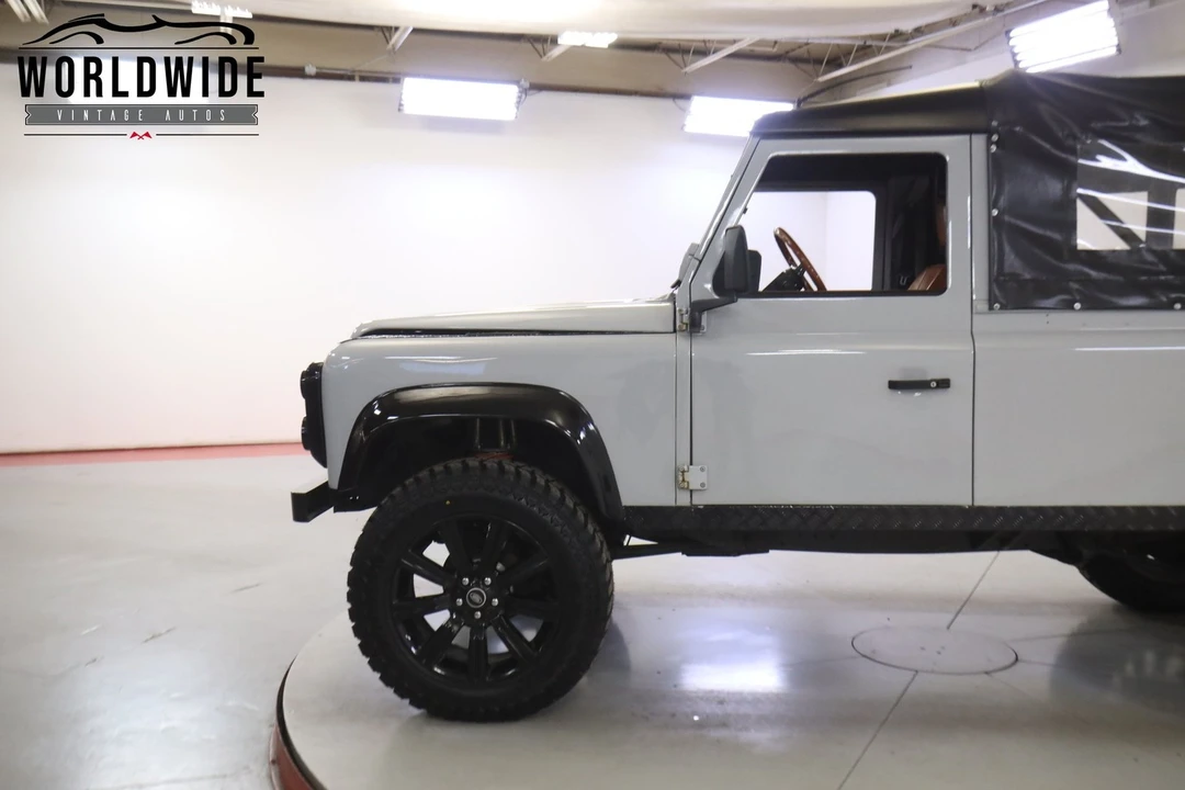 1993 Land Rover Defender 110 - Image 7 of 12