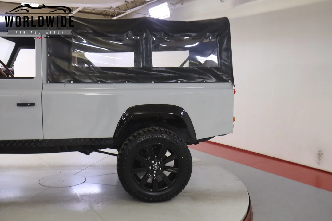 1993 Land Rover Defender 110 - Image 10 of 12