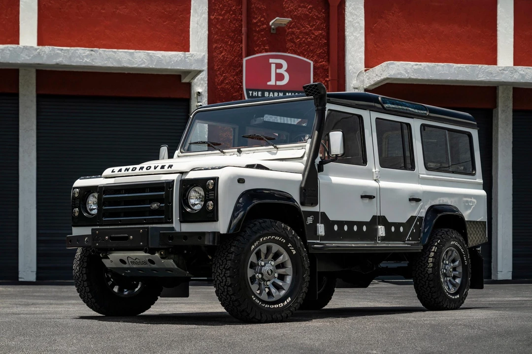 1993 Land Rover Defender 110 - Image 4 of 31