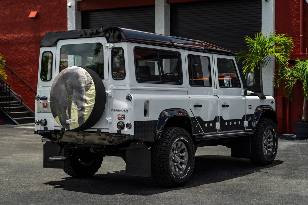 1993 Land Rover Defender 110 - Image 12 of 31