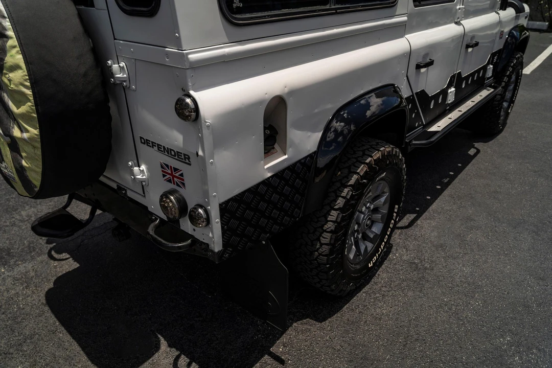 1993 Land Rover Defender 110 - Image 30 of 31