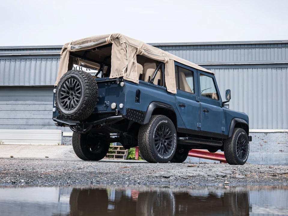 1993 Land Rover Defender 110 - Image 21 of 31
