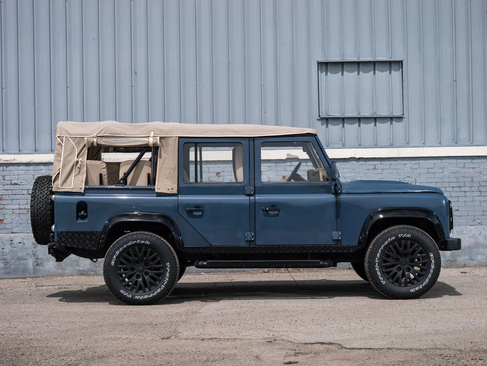 1993 Land Rover Defender 110 - Image 19 of 31