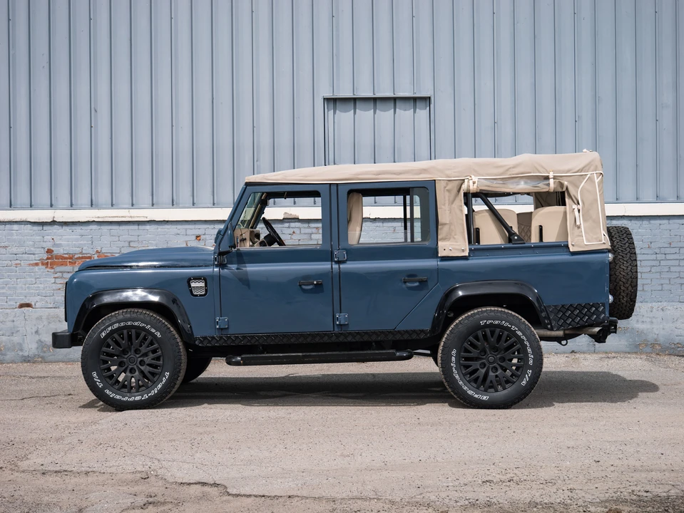1993 Land Rover Defender 110 - Image 30 of 31