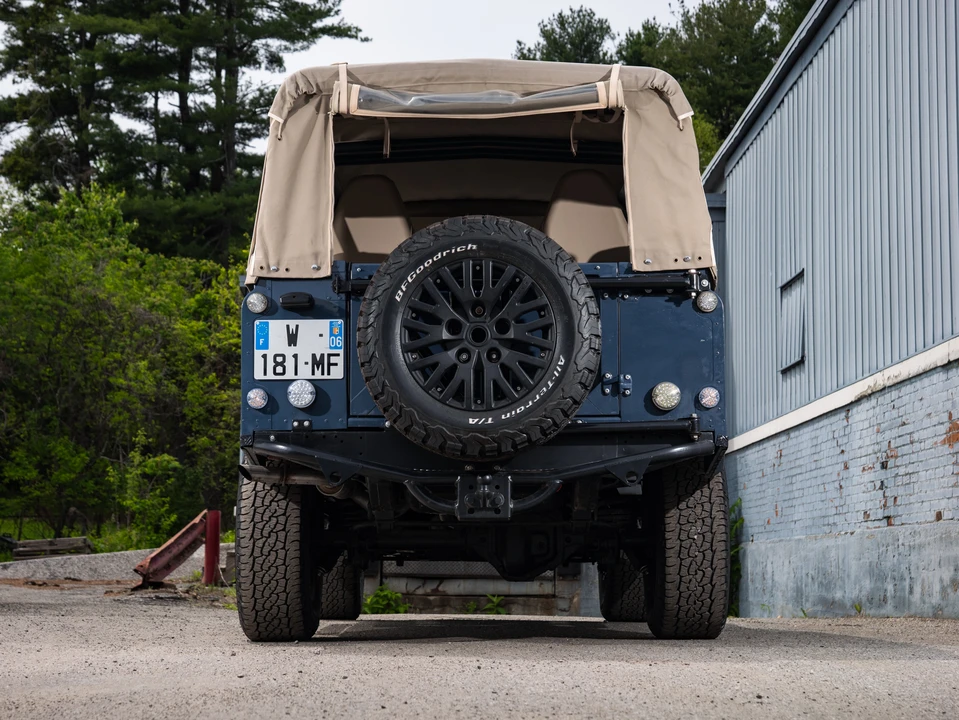1993 Land Rover Defender 110 - Image 25 of 31