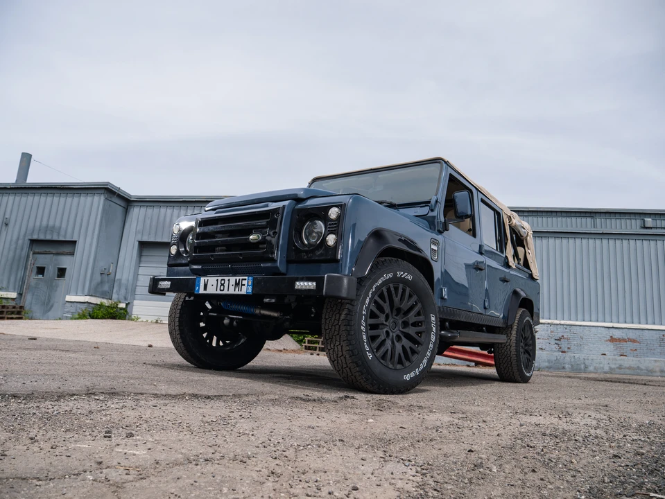 1993 Land Rover Defender 110 - Image 10 of 31