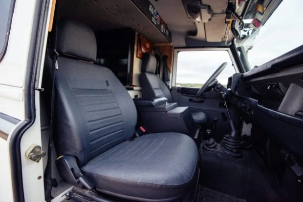 1993 Land Rover Defender 110 - Image 4 of 9