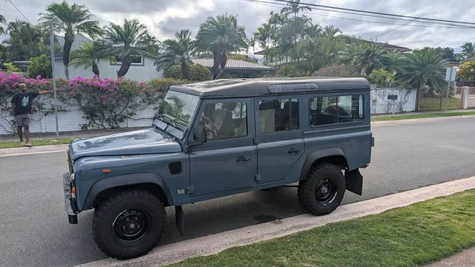 1993 Land Rover Defender 110 - Image 5 of 11