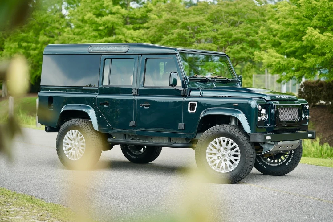 1993 Land Rover Defender 110 - Image 2 of 21