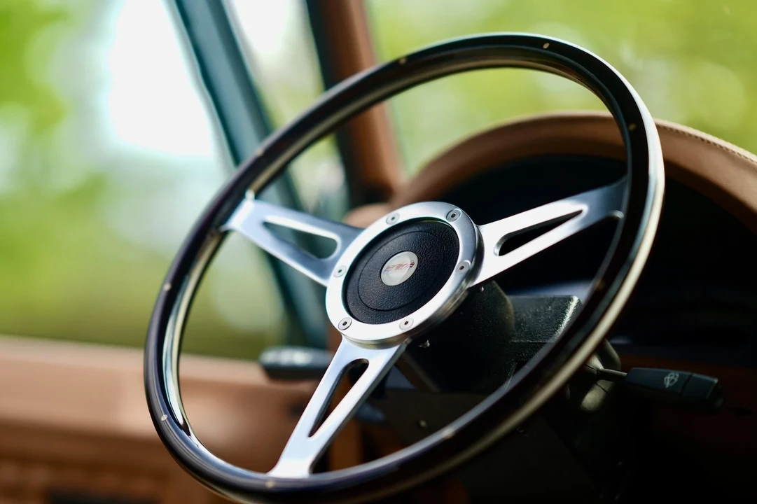 1993 Land Rover Defender 110 - Image 9 of 21