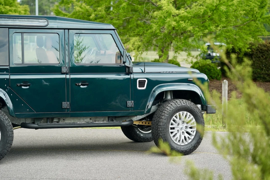 1993 Land Rover Defender 110 - Image 11 of 21
