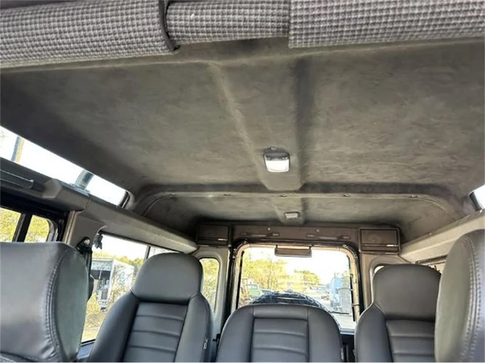 1993 Land Rover Defender 110 - Image 8 of 20