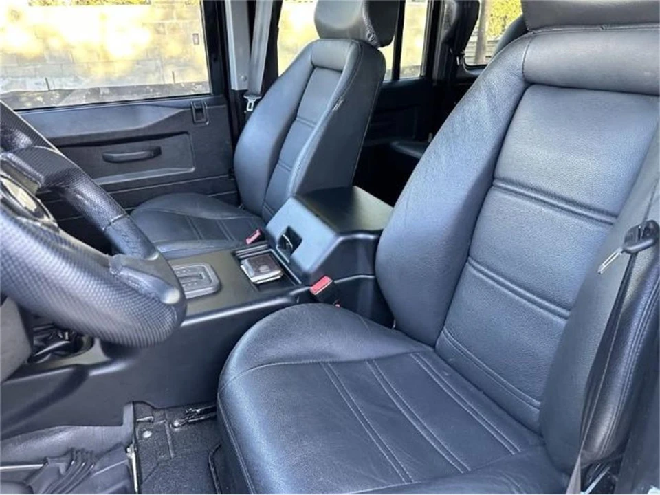 1993 Land Rover Defender 110 - Image 10 of 20