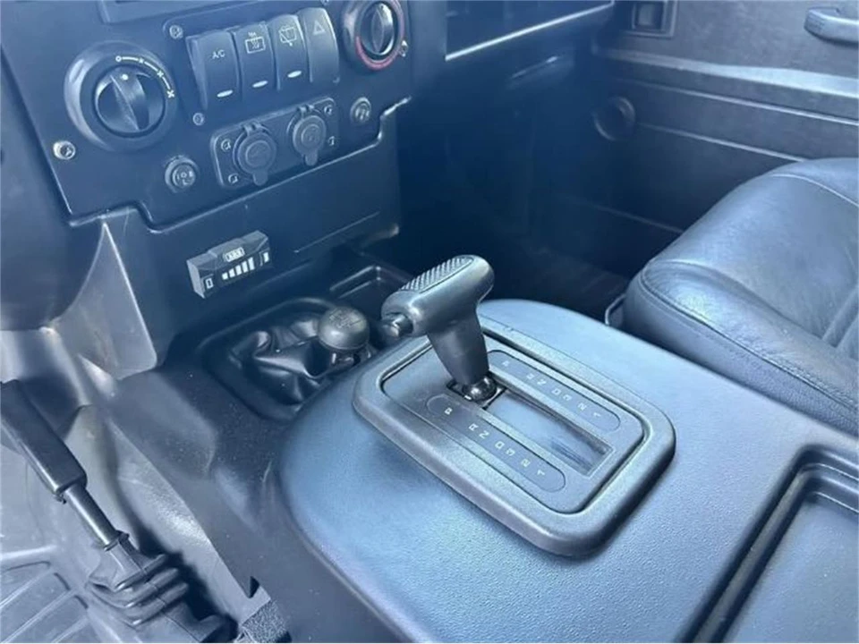 1993 Land Rover Defender 110 - Image 11 of 20