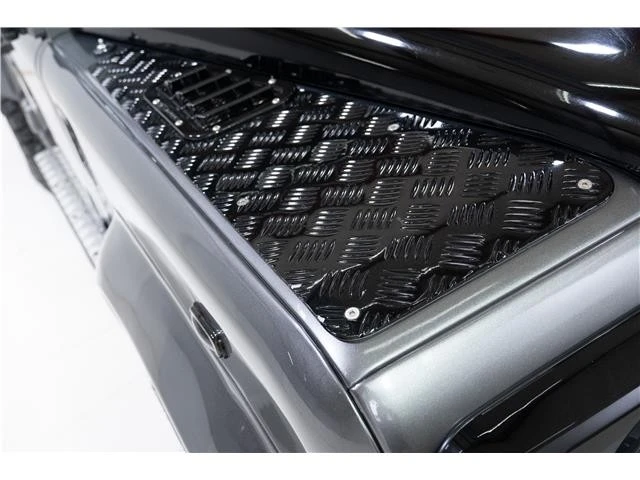 1993 Land Rover Defender 110 - Image 29 of 31