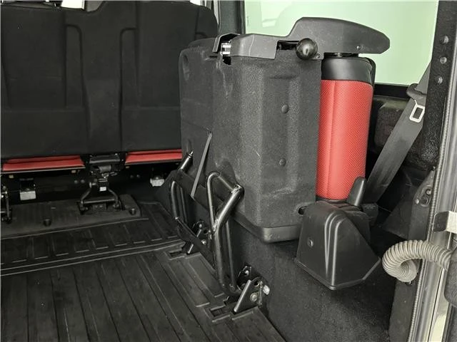 1993 Land Rover Defender 110 - Image 11 of 21