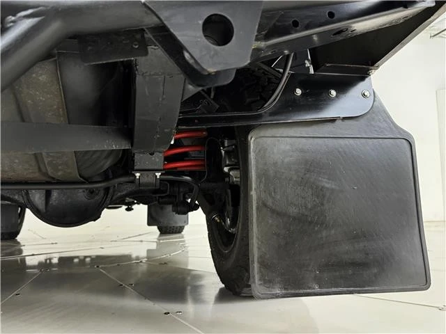 1993 Land Rover Defender 110 - Image 16 of 21