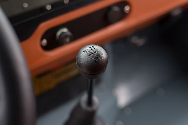 1993 Land Rover Defender 110 - Image 5 of 17