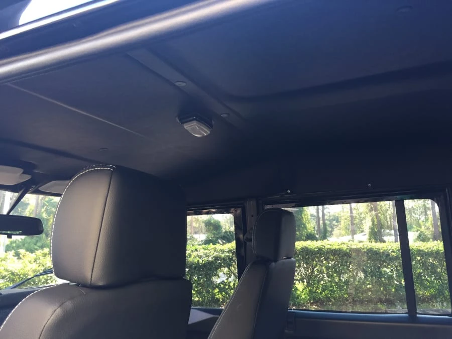 1993 Land Rover Defender 110 - Image 7 of 12